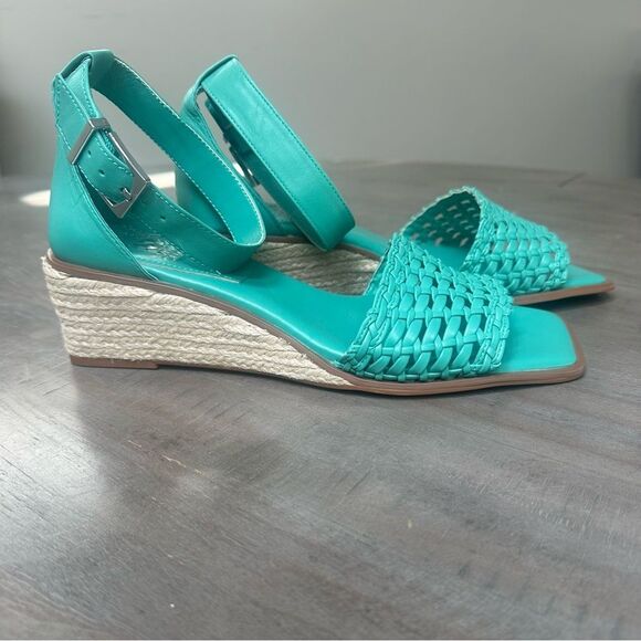 Vince Camuto Bretand, Turquoise Wedge Sandals. - Picture 1 of 6